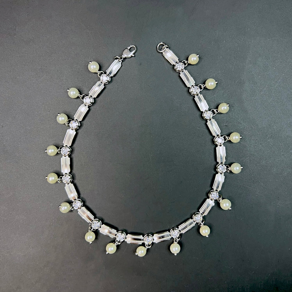 Lepuma Pearl Accent Necklace