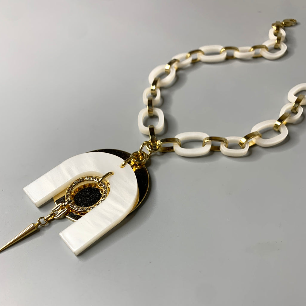 Gigi Pendant Necklace